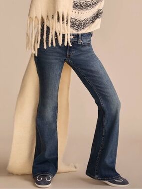 Lucky Brand 8/29 Women’s Dark Wash Low Rise Flare Y2K Slimming Jeans Denim 2000s